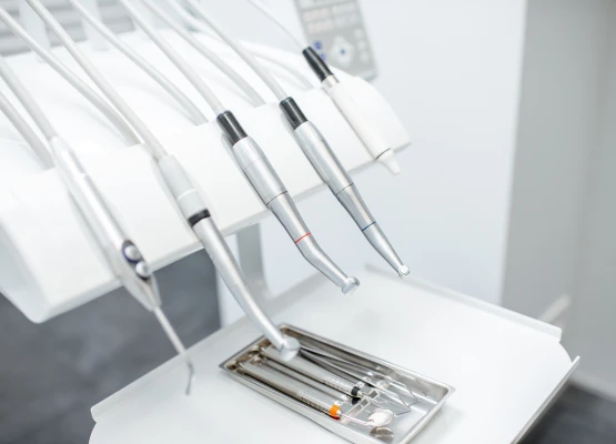 Obrazek przedstawiający sprzęt dentystyczny